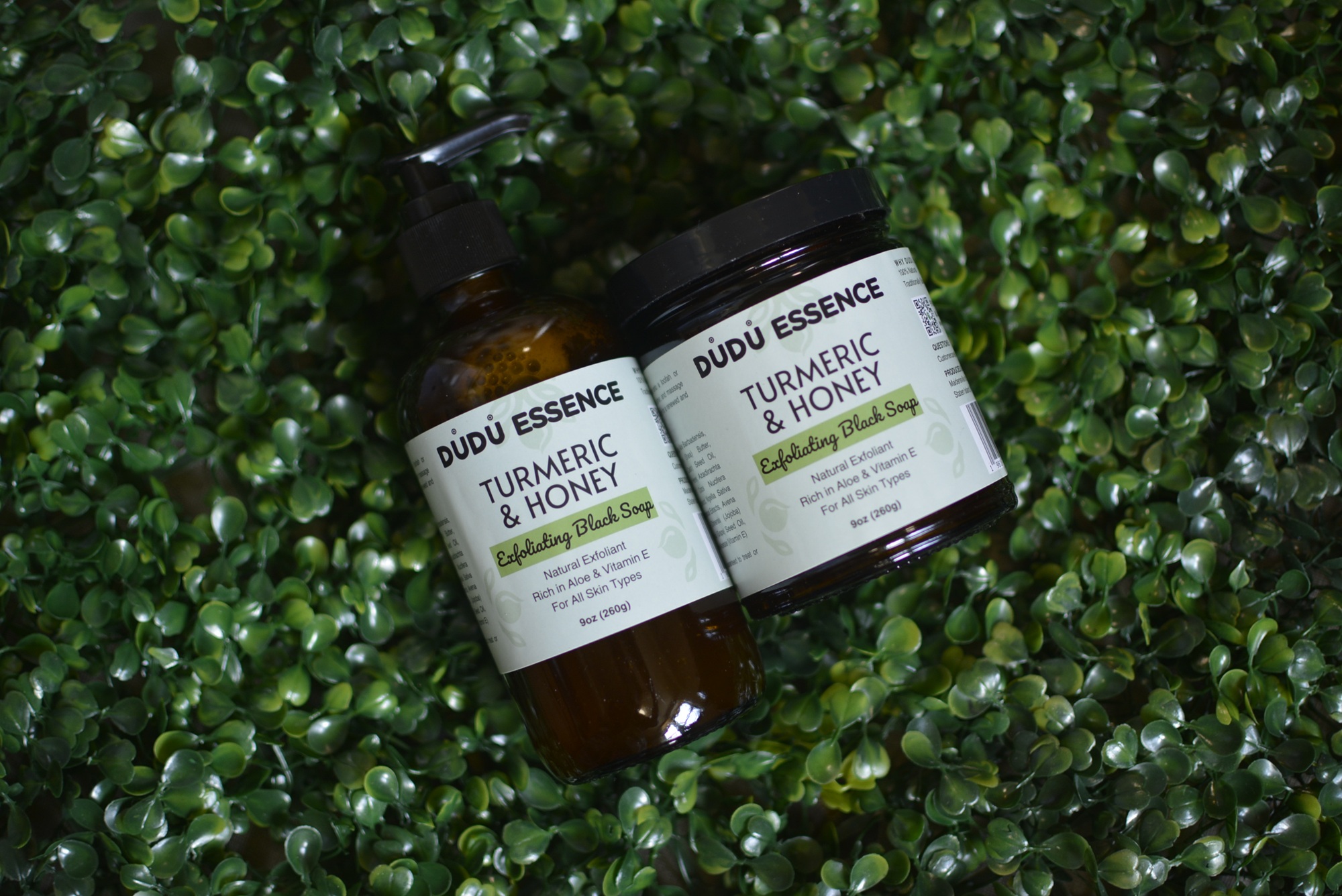 Dudu Essence Turmeric & Honey Exfoliating Black Soap, Plant-Based Soap Enriched with Vitamin E - Image 3